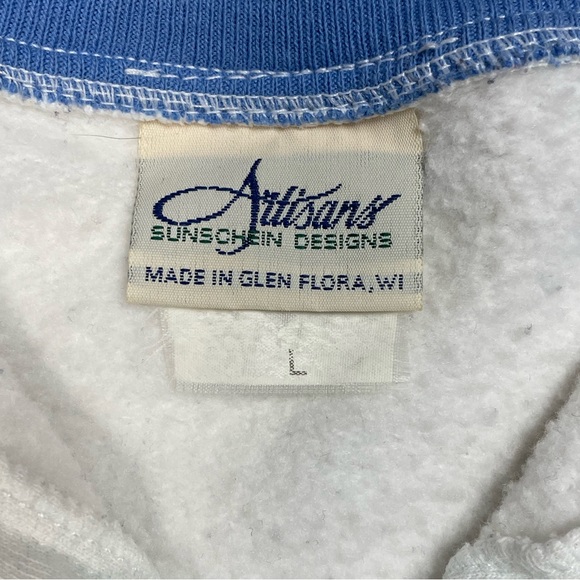 Vintage Cardinal Bird Crewneck Sweatshirt - Picture 6 of 6